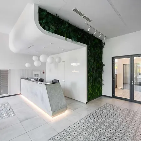 Bright With And Fitness In By Renters * 브로츠와프