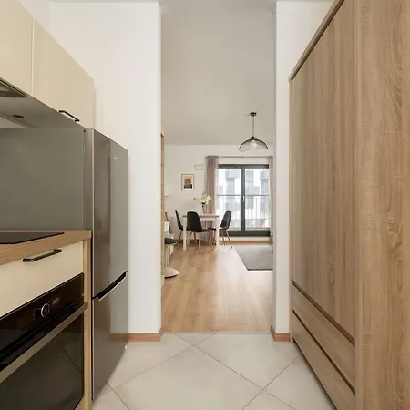 Bright With And Fitness In By Renters 아파트